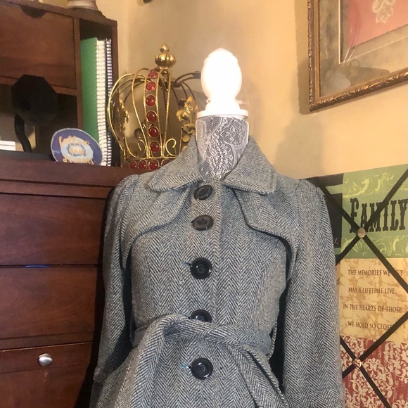 XOXO trench coat with lantern sleeves M - Picture 2 of 8